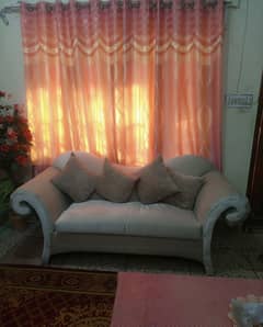 5 seater SOFA SET FOR URGENT SALE (DUE TO SHIFTING).