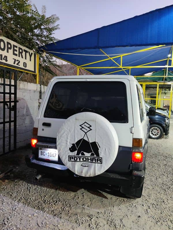 Daihatsu Rocky Jeep 1990 Without copy 18