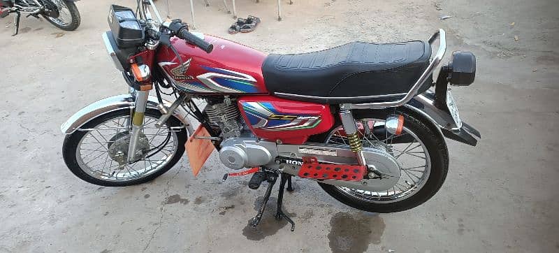 honda 125 cc 22/23 1