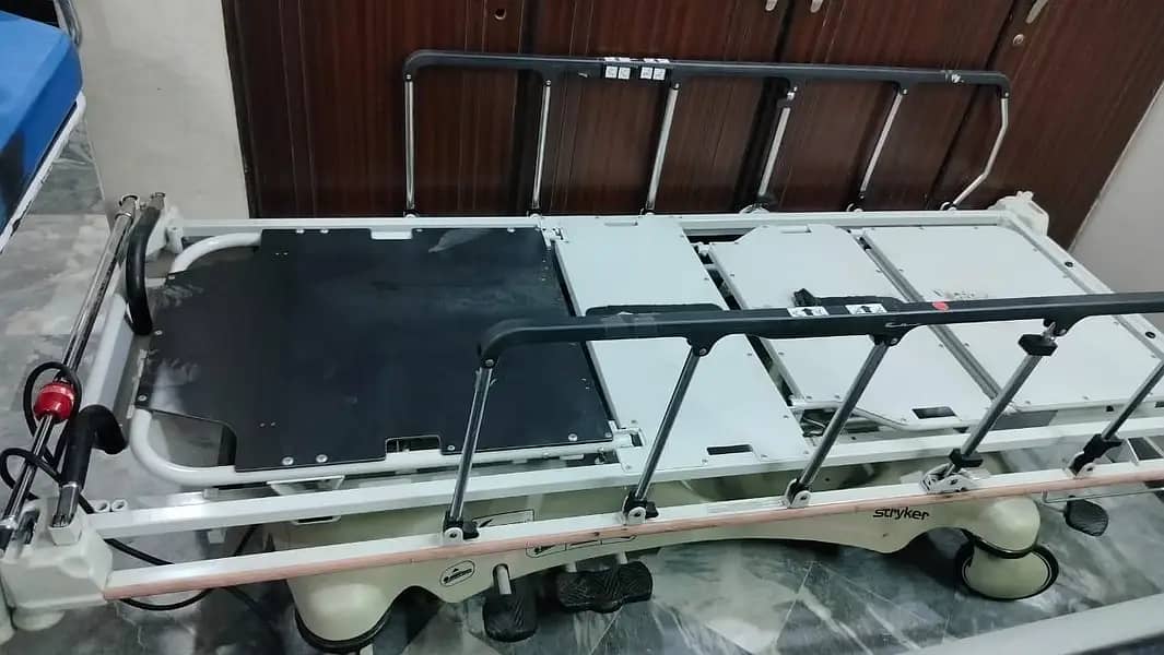 Hospital bed , Electric bed, hilrom bed ICU Bed, OPRATING TABLE IMPOR 4