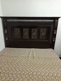 Bed with mattress in fine condition