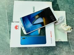 Huawei mate 10 lite (4gb/64gb)urgent Sale. 0/3/0/6/4/3/9/8/4/3/0