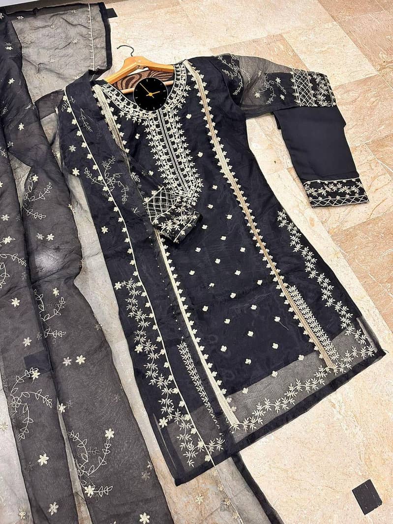 Stunning Maroon Embroidered Women's Suit - 3 Pcs Set 3