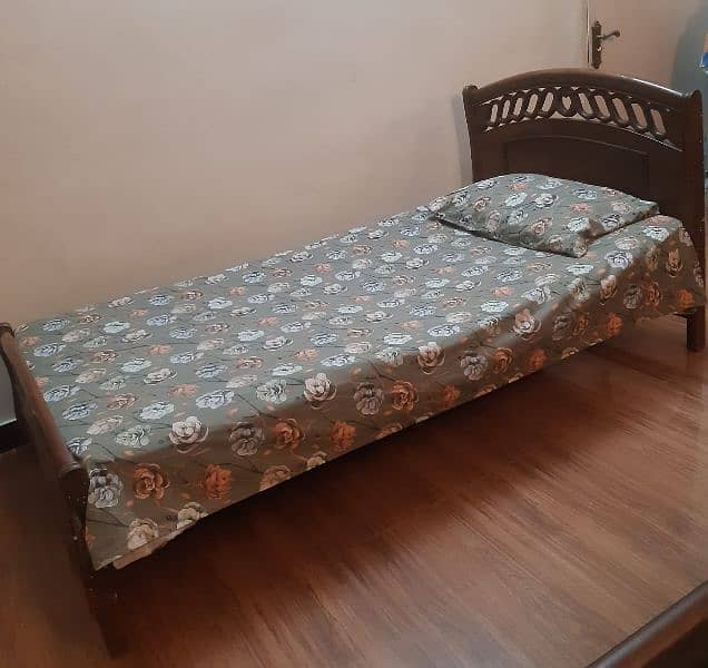 Single wooden bed with mattress 2