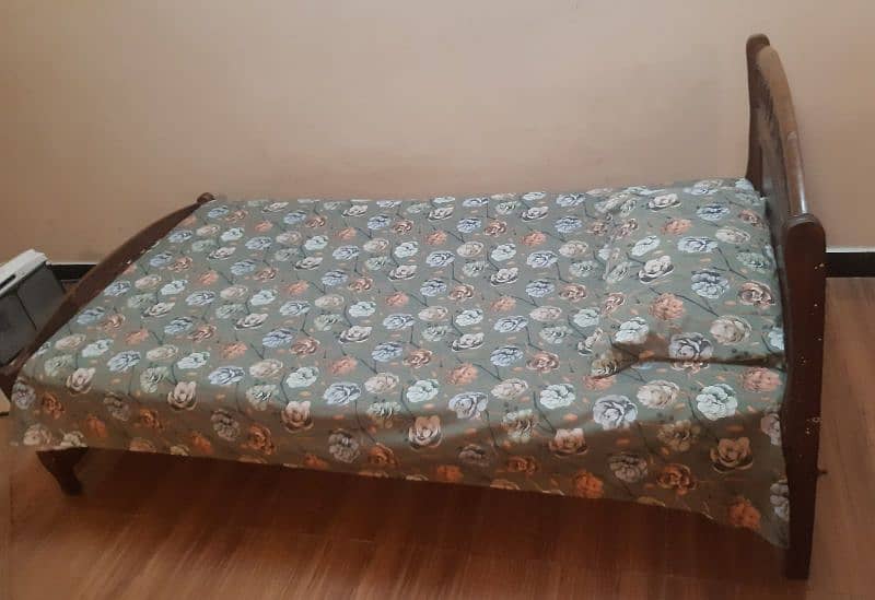 Single wooden bed with mattress 4