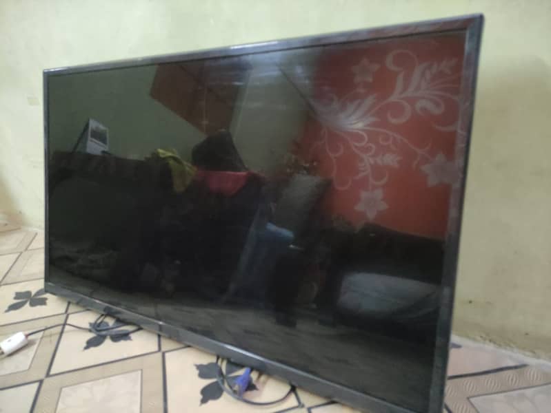 Smart LED TV 42" 5