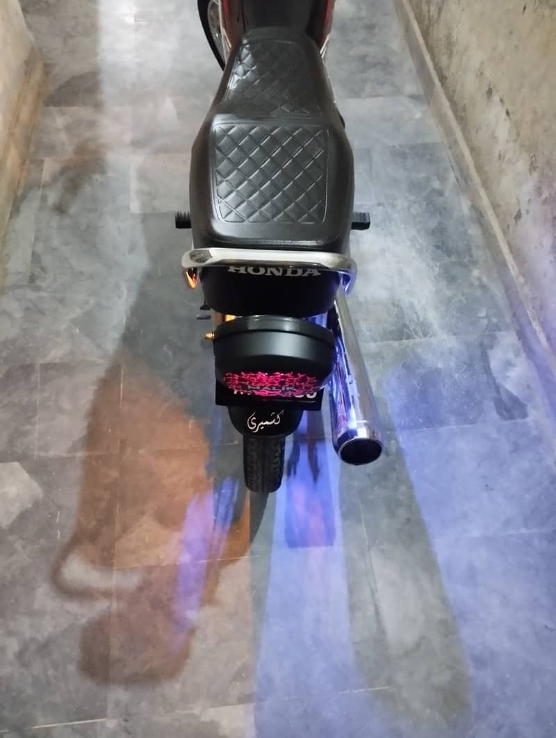 Urgent Selling !!! Honda CG 125 - 2024 - Black in Lahore 5