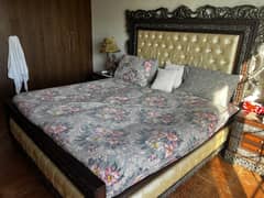 Bed Set / Bedroom Set / Wooden Bed Set / Solid wood