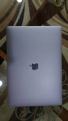 Apple MacBook pro 2019 15.4