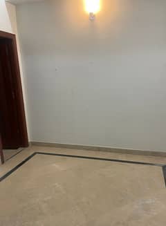 14 Marla Ground Portion For Rent In G13/3