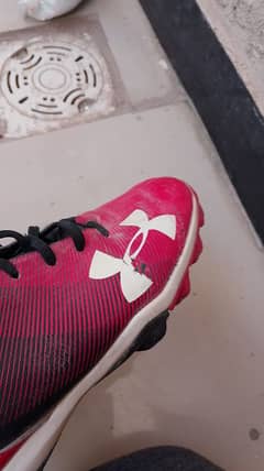 under armour football shoe