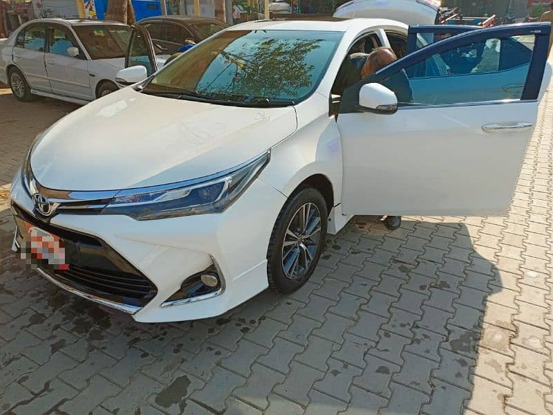 Toyota Altis Grande 2018 1