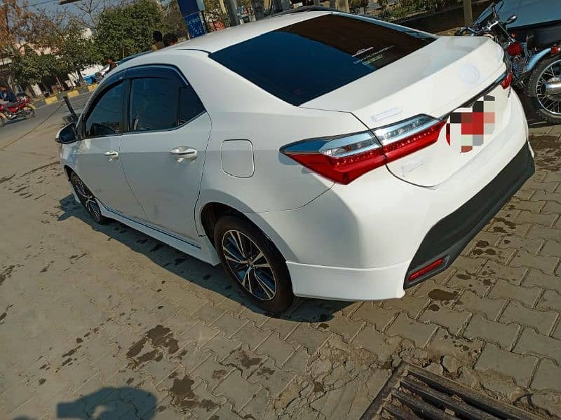 Toyota Altis Grande 2018 4