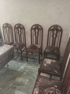 6 Chairs and Top Board of Dinning Table