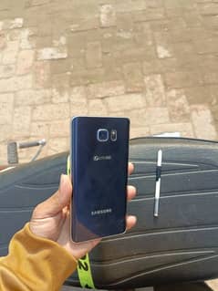 Samsung' galaxy Note 5 with pen 4/32 official PTA