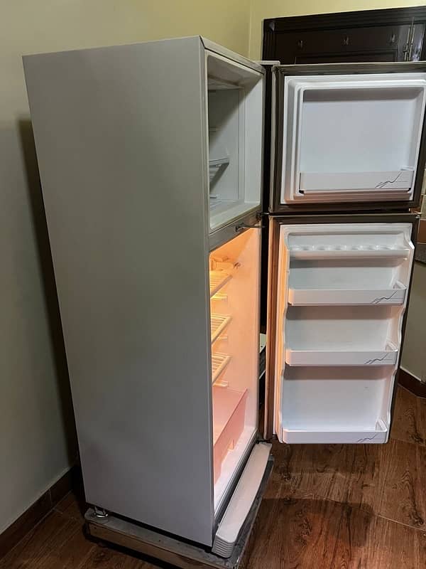 Dawlance 9144M Refrigerator 3