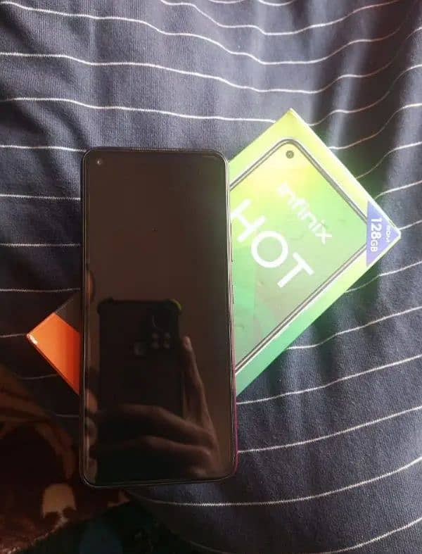 Infinix Hot 10 for sale all ok with only box 1