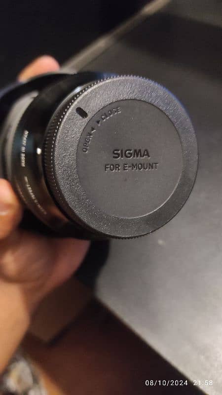 Sigma 20mm E mount f1.4 DG DN Almost New 5