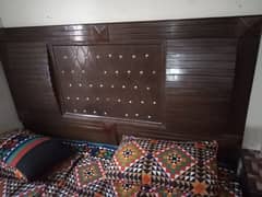 Bed set and dressing table