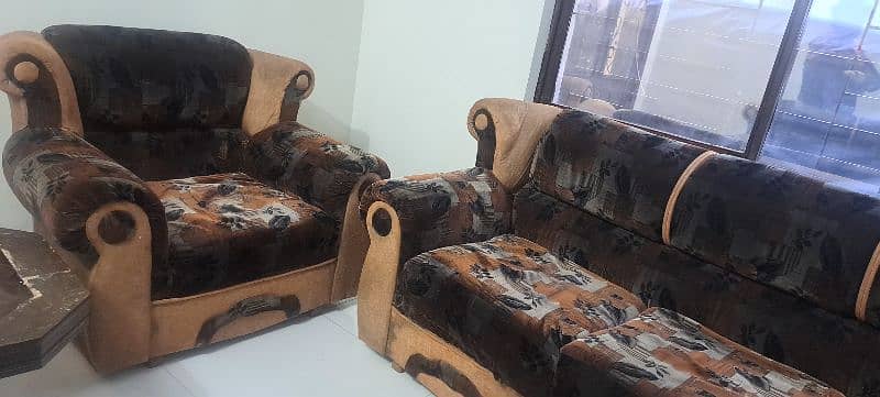 6 seater sofa set in a good condition 1