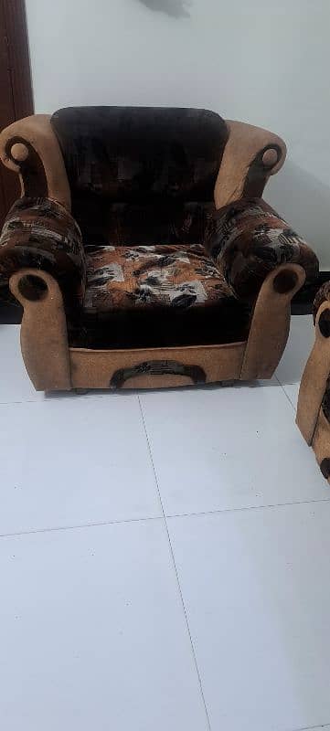 6 seater sofa set in a good condition 3