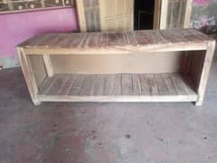 karyana stor bench available