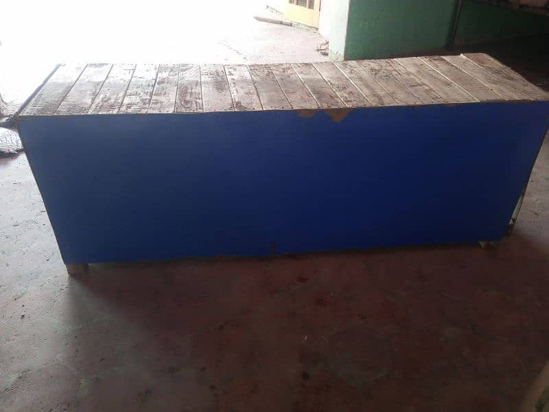 karyana stor bench available 2