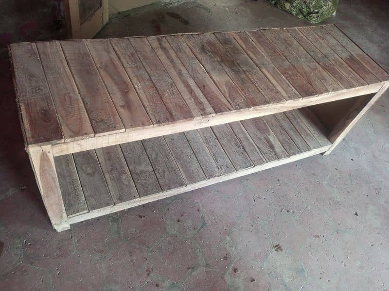 karyana stor bench available 4