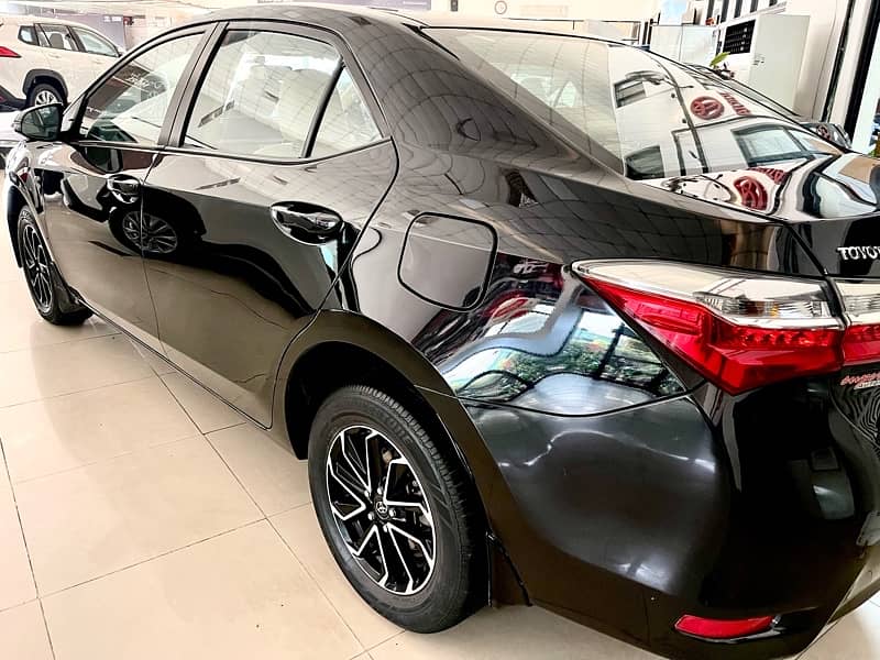 Toyota Corolla GLI AUTOMATIC 2019 4