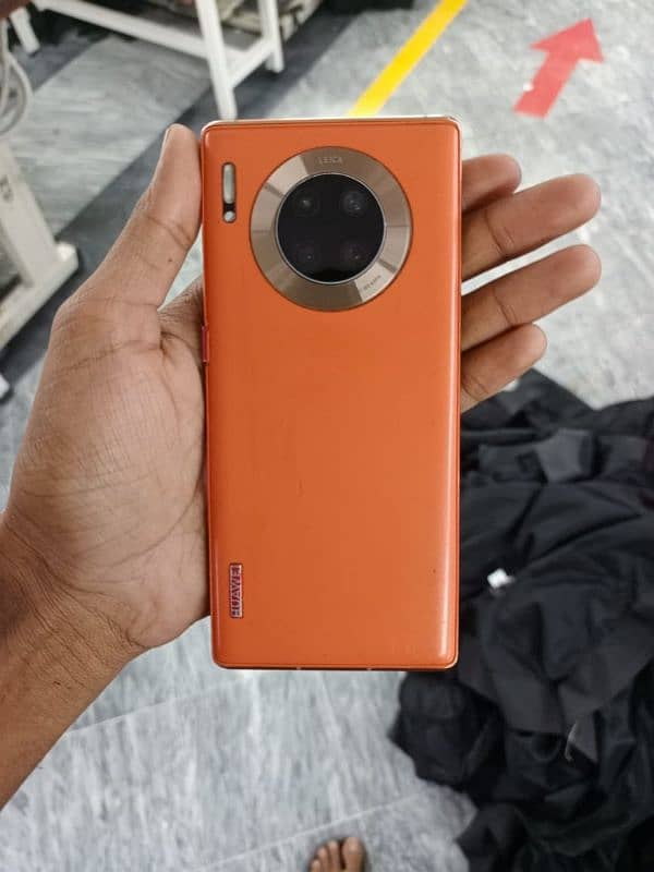 huawei mate 30 pro panl MA lina ha tuch bark ha 0