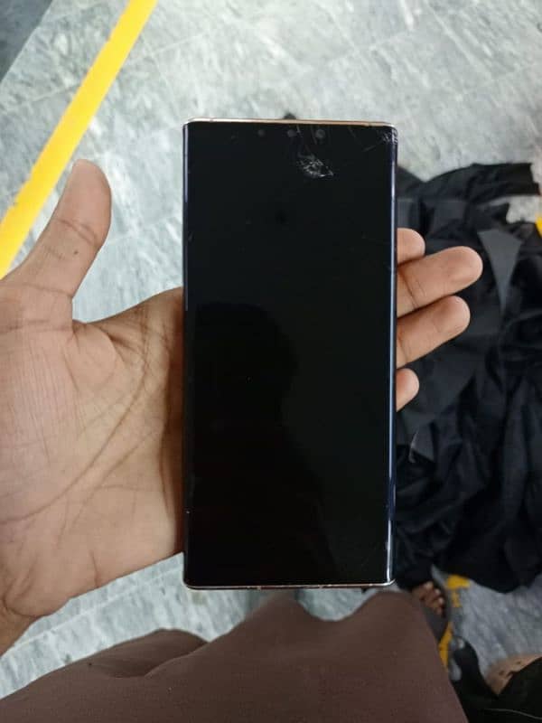 huawei mate 30 pro panl MA lina ha tuch bark ha 3