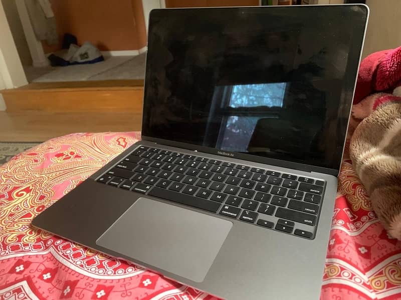 Macbook Air M1 Brand New Contact Whatsapp 2