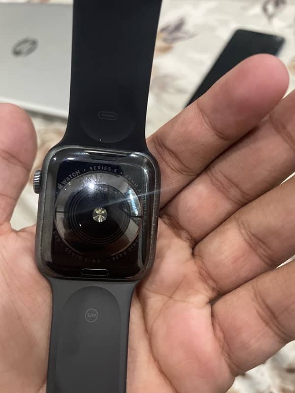 Apple Watch series 5 44mm space grey 32 GB GPS version 2