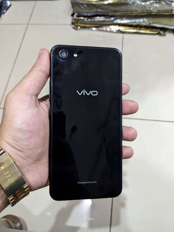 vivo y 83 6/128 WhatsApp pr rabta kry 1