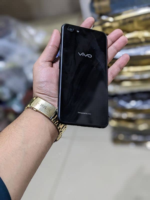 vivo y 83 6/128 WhatsApp pr rabta kry 4