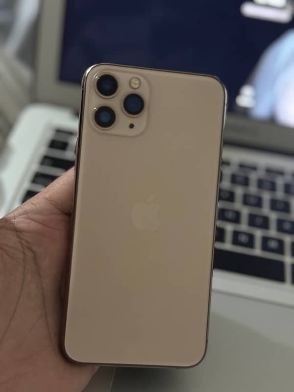 IPhone 11 pro 256gb physcial dual sim 6