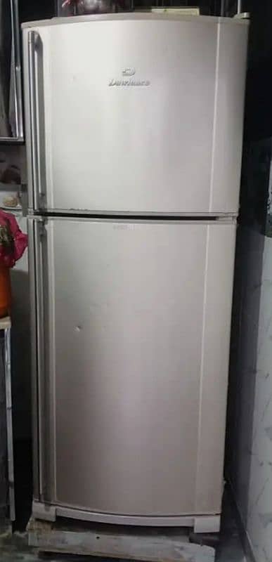 Dawlance Full Size Refrigerator with staplizer 1