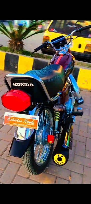 Honda 125 Zero metre Condition 6