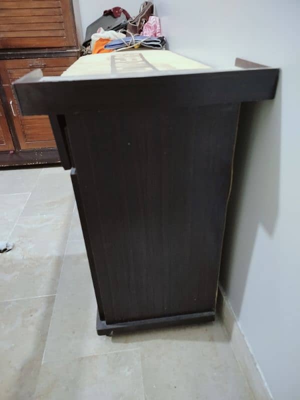 iron stand with cabinets 2