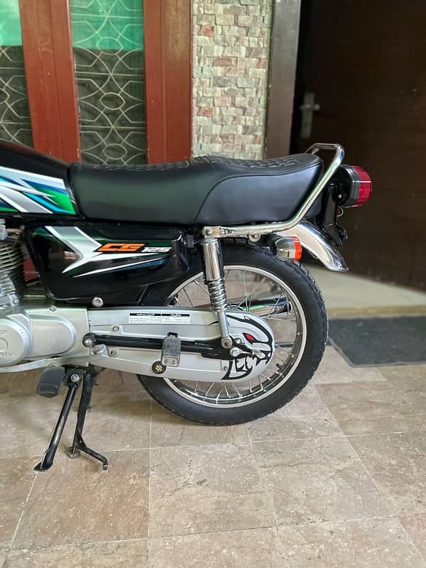 Honda 125 for sale good as new 9