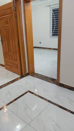 7 marlla second floor Houses for rent Brand New Bajli Pani gas hw