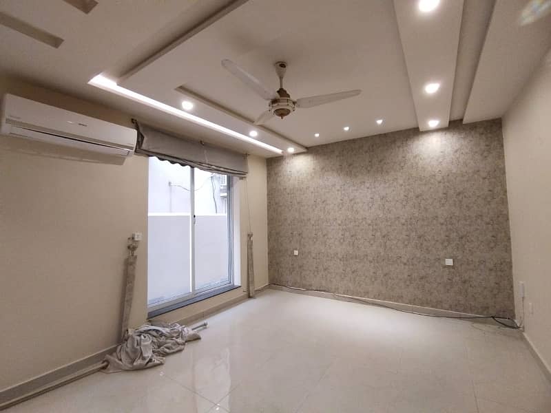 Officers Colony No. 2 Near To Susan Road Madina Town FSD 19 Marla 7 Sarsai Double Storey Good Conditioned House For Sale 7