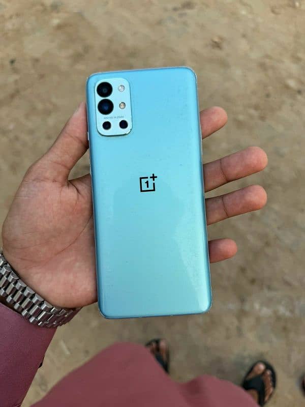 OnePlus 9r 10 by 10 0