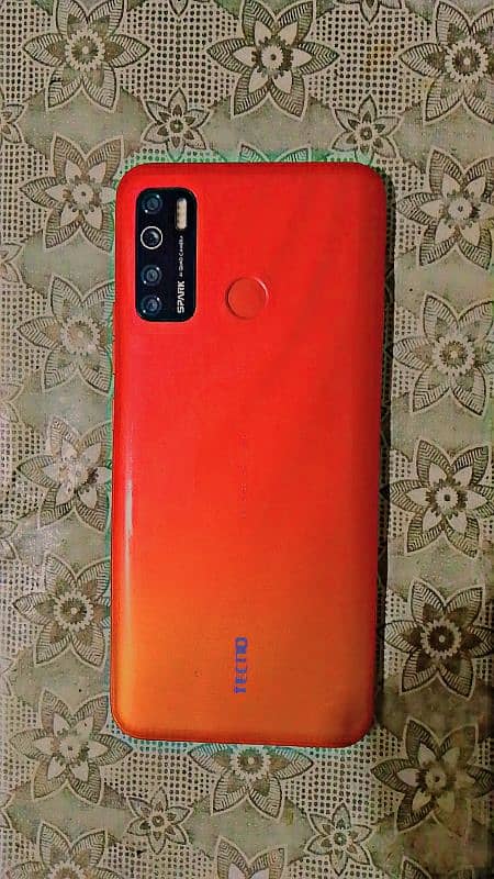 Tecno spark 5 pro 4/128 0