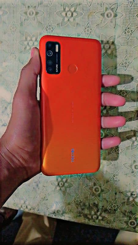 Tecno spark 5 pro 4/128 1