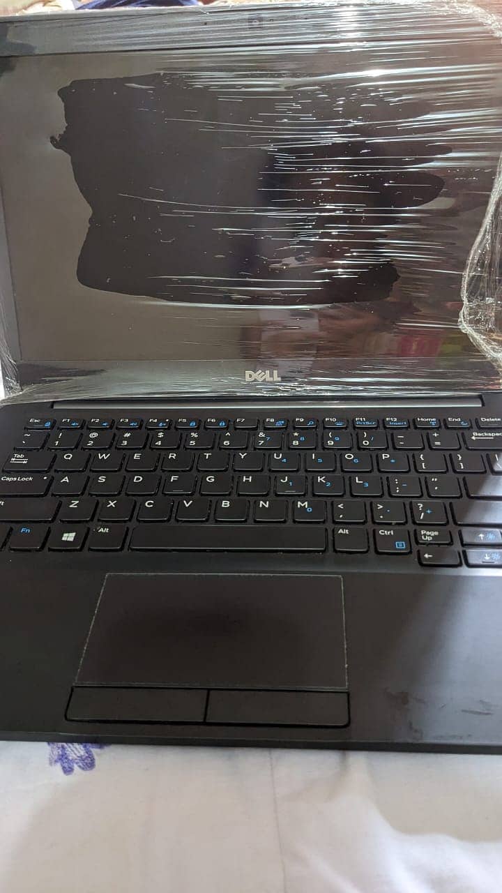 Dell Latitude 7290 - Compact and Reliable Business Laptop 2