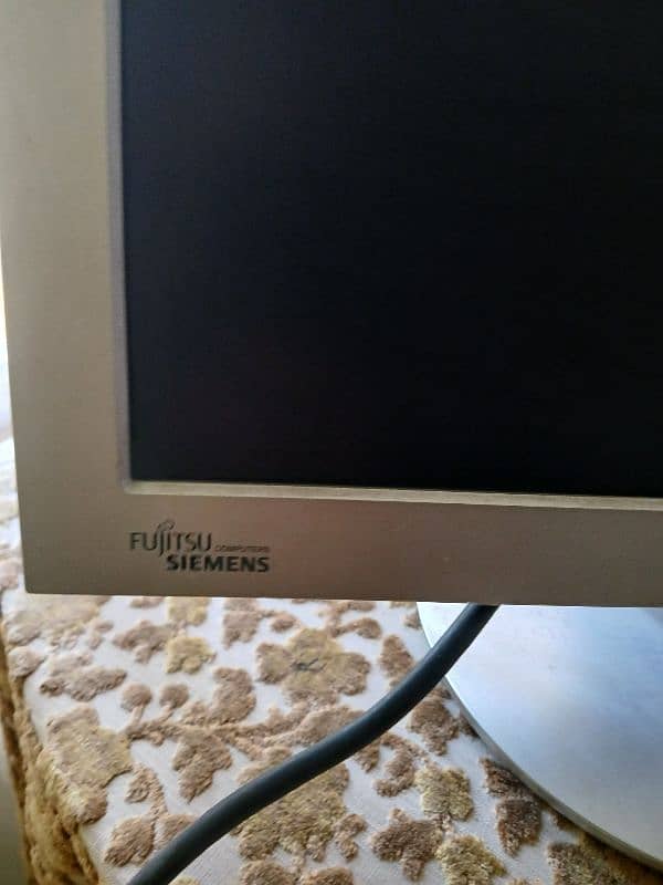 Siemens futija 19 inch orginal LCD for sale 1