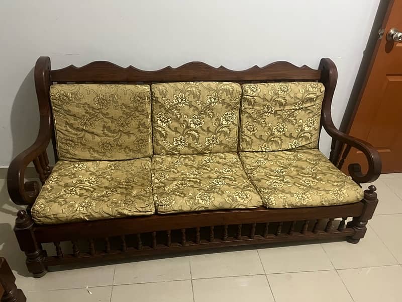 5 Seater Sofa for sale in Islamabad with good quality 1