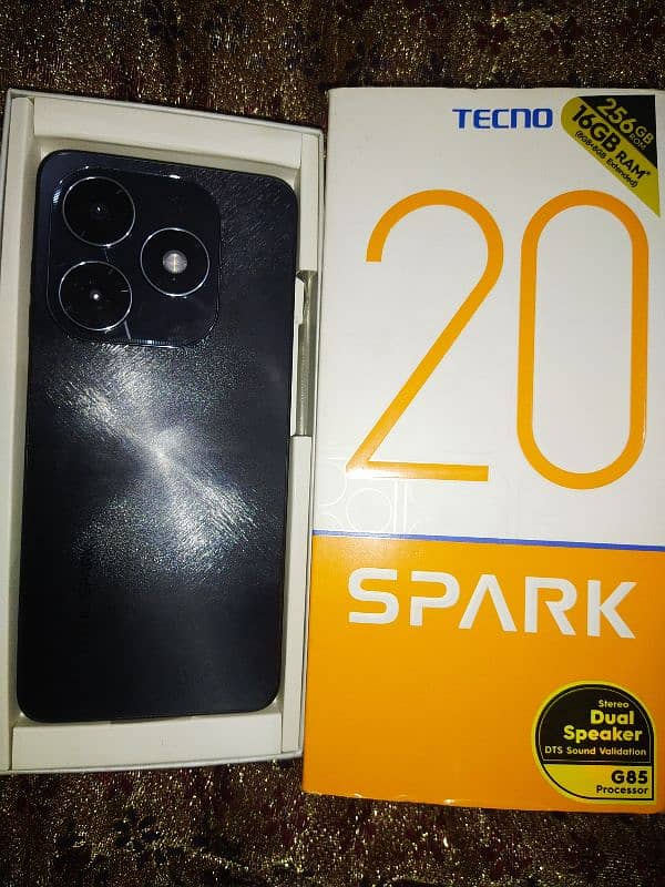 Spark 20 Full Box 8 256 Exchange posible Just call Location Jaranwala 1