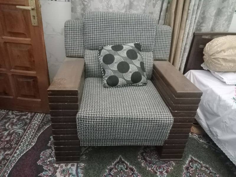 5 seater with cushions 5